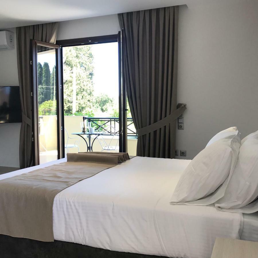 The Little Prince Luxury Suites إيبسوس المظهر الخارجي الصورة