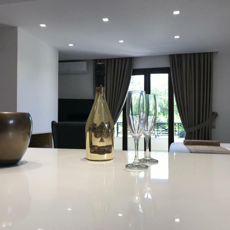 The Little Prince Luxury Suites إيبسوس المظهر الخارجي الصورة
