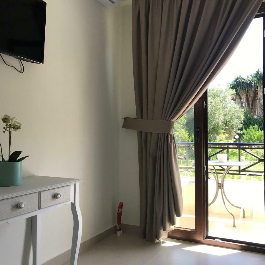 The Little Prince Luxury Suites إيبسوس المظهر الخارجي الصورة