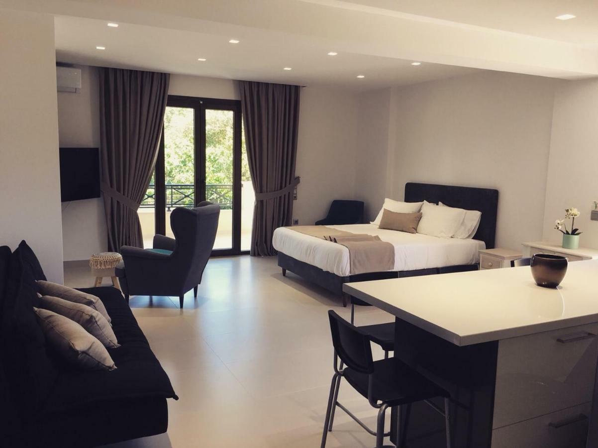 The Little Prince Luxury Suites إيبسوس المظهر الخارجي الصورة